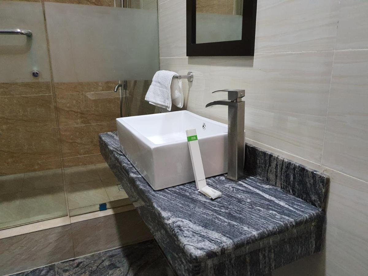 Residency Hotel Lagos Airport Ngoại thất bức ảnh